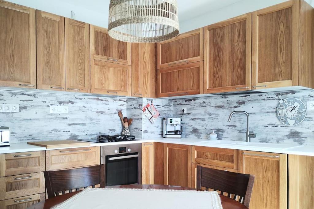 Apartament Ltt - Near Airport, Spacious, Sunny Sofia